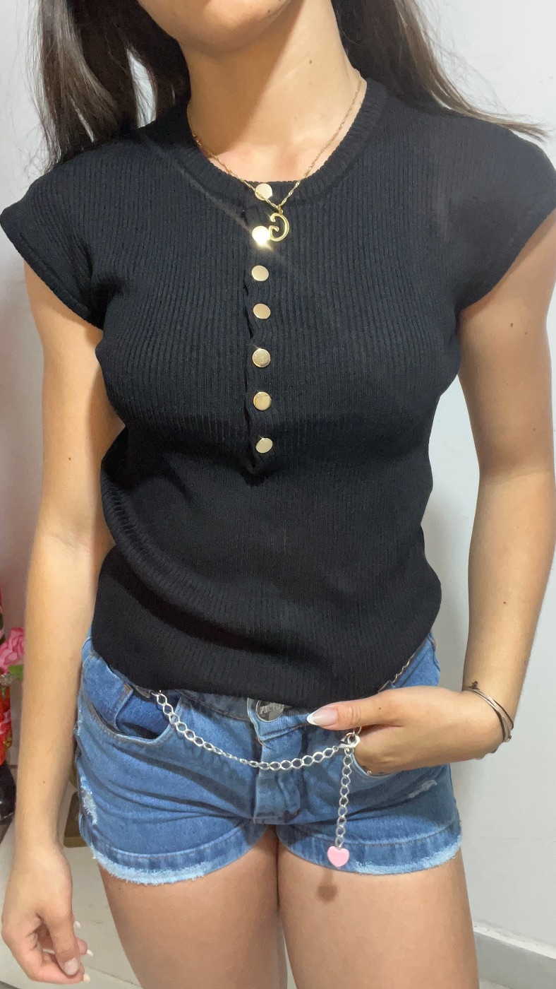 blusa na cor preto (foto 2)