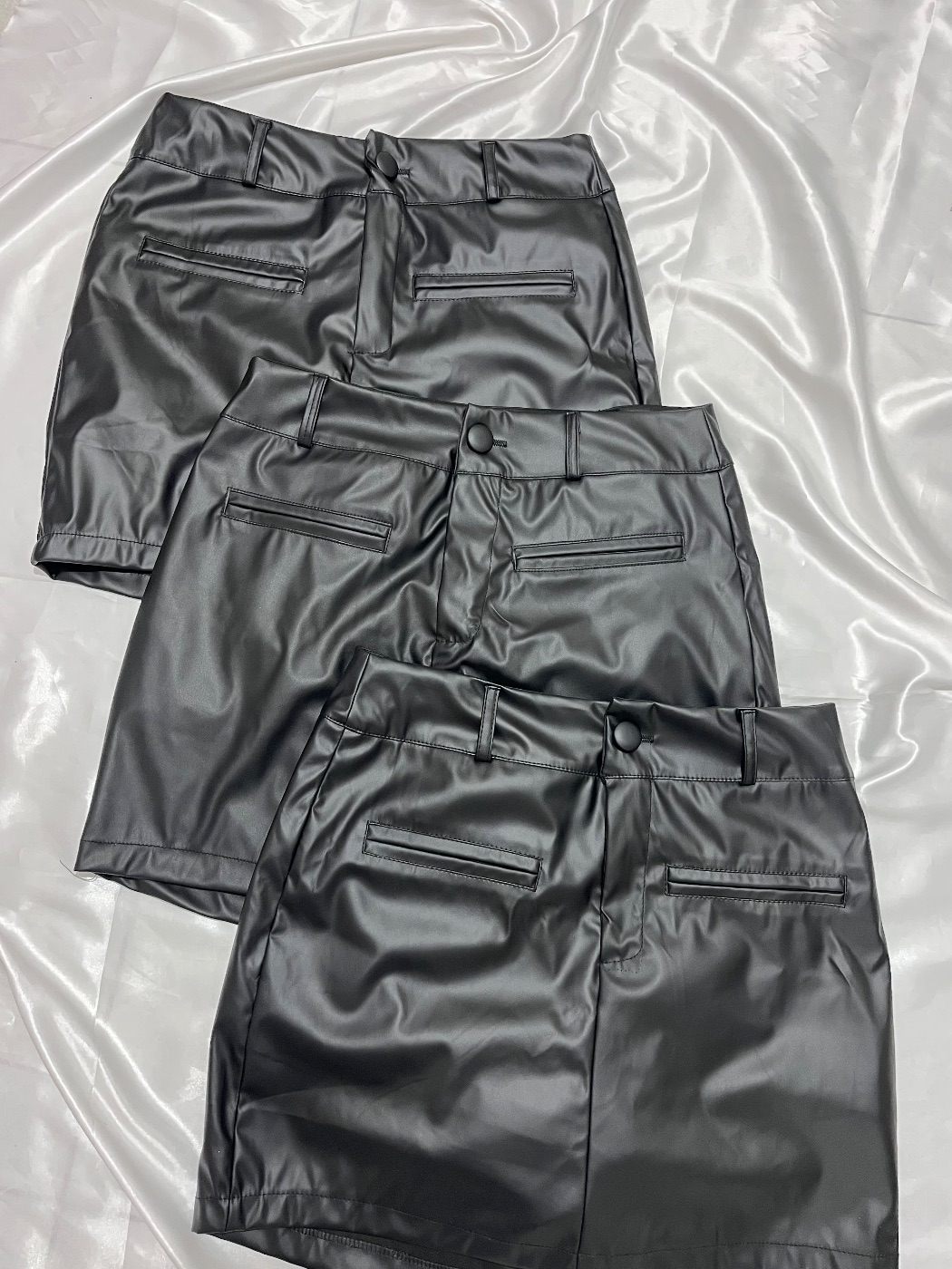 short sai de coro na cor preto