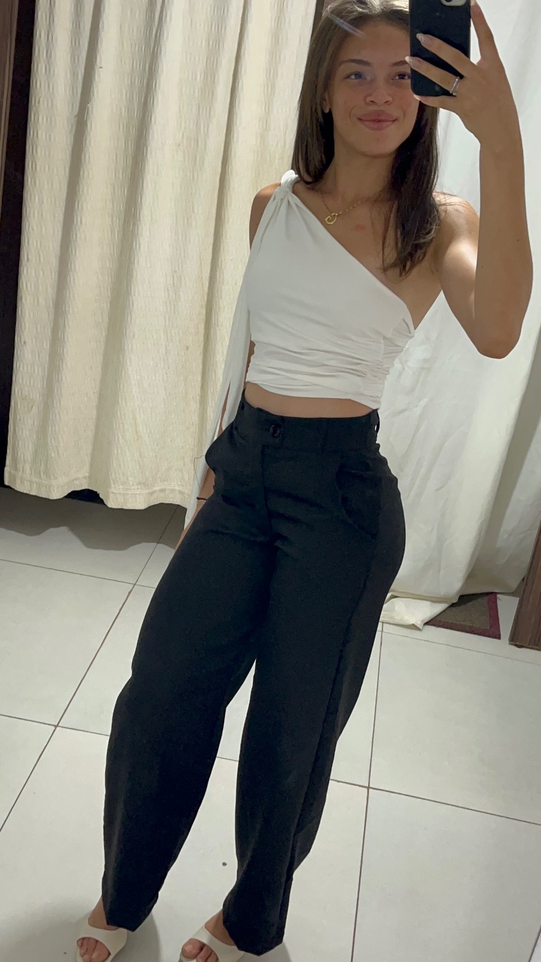 Calça Wide Leg de Alfaiataria Preta (foto 2)
