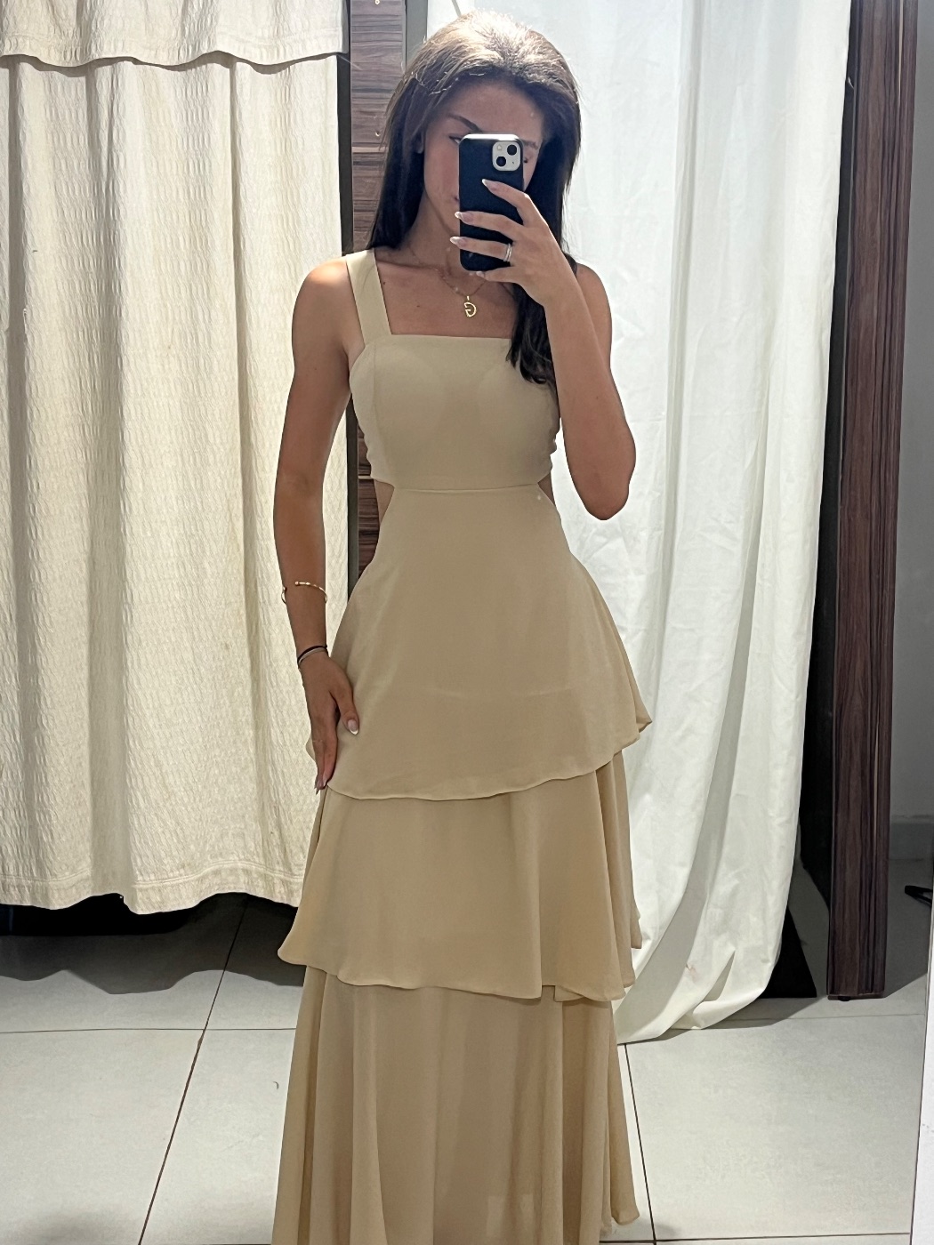 vestido na cor off-white (foto 2)