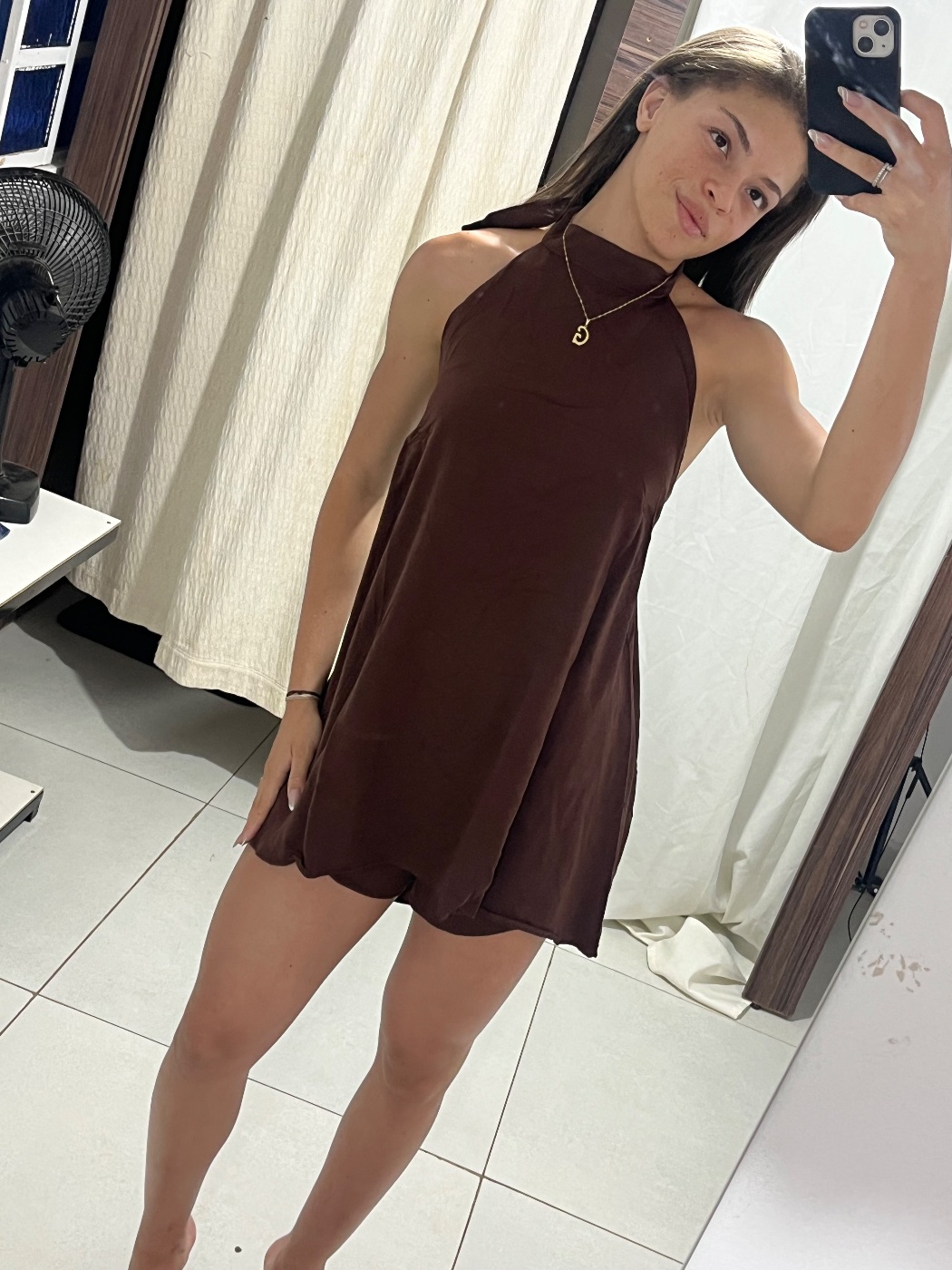 conjunto com detalhe no pescoço e caimento lindo