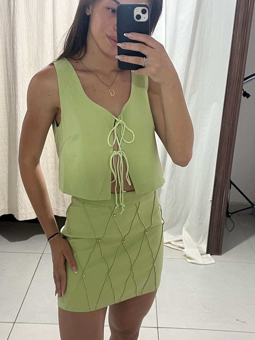 Conjunto Verde com Amarração e Saia Midi (foto 3)
