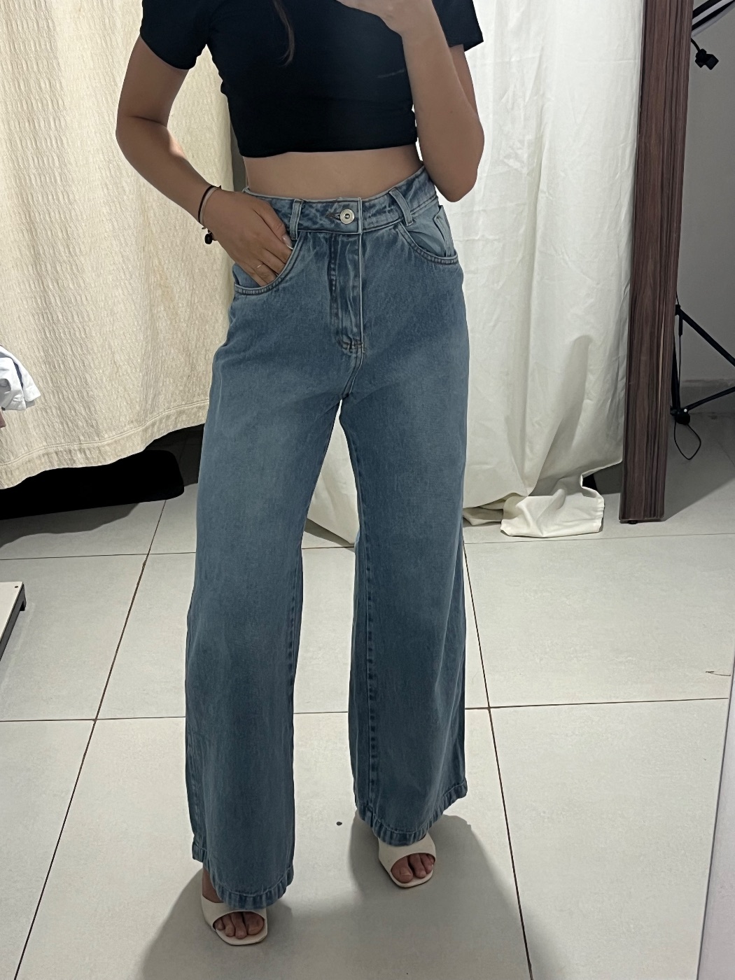 Calça Jeans Wide Leg Azul Claro (foto 2)