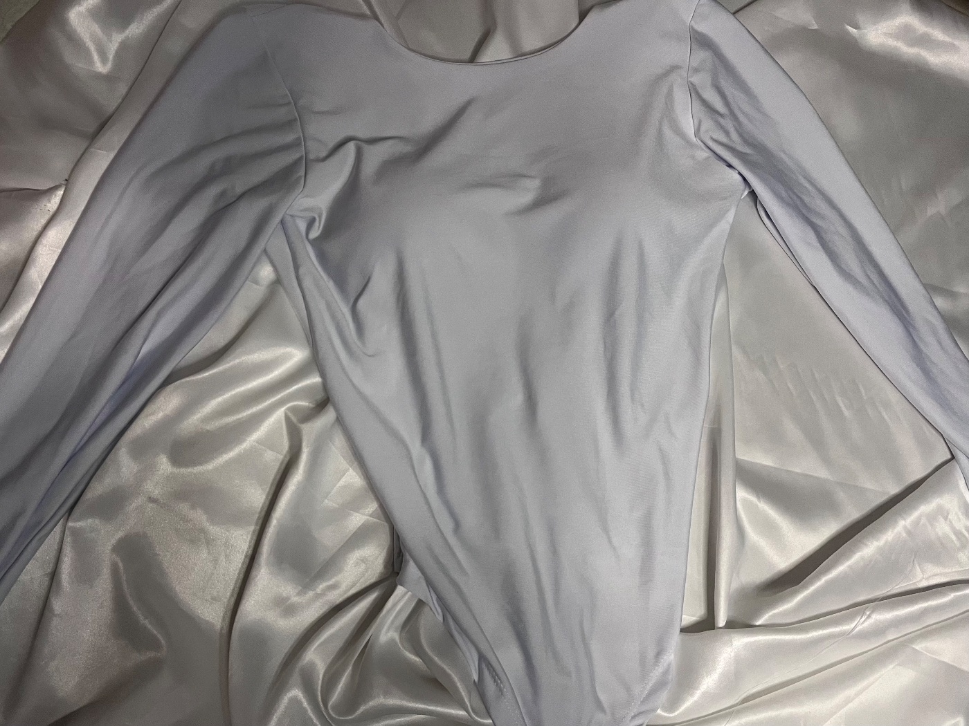 body, de manga longa com as costa aberta na cor branco (foto 2)